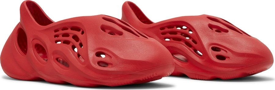 Yeezy Foam RNNR Vermillion
