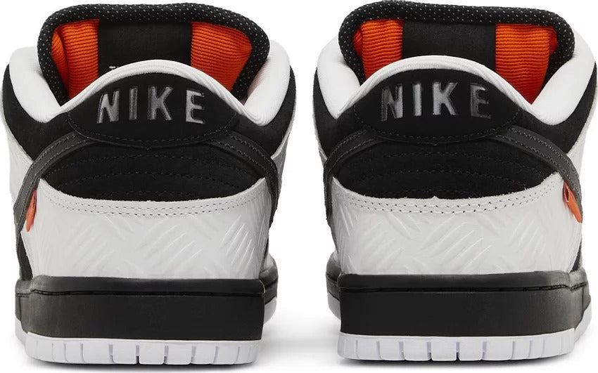 Nike SB Dunk Low TIGHTBOOTH