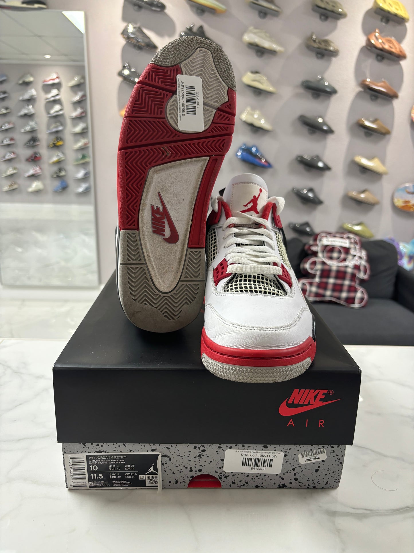 Jordan 4 Retro Fire Red (2020) (PREOWNED)