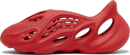 Yeezy Foam RNNR Vermillion