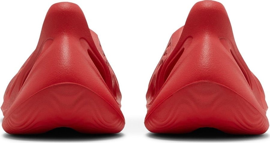 Yeezy Foam RNNR Vermillion