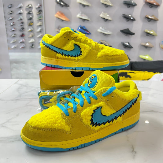 Nike SB Dunk Low
Grateful Dead Bears Opti Yellow (PREOWNED)