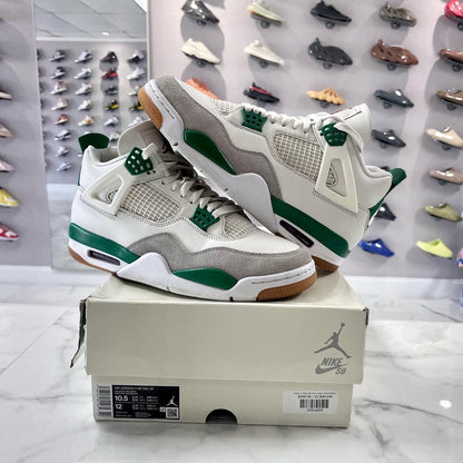 Jordan 4 Retro SB Pine Green (PREOWNED)