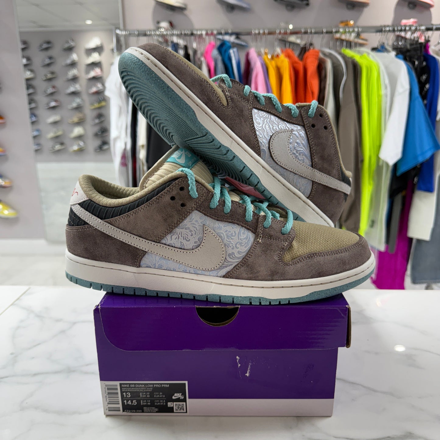 Nike SB Dunk Low Big Money Savings (PREOWNED)