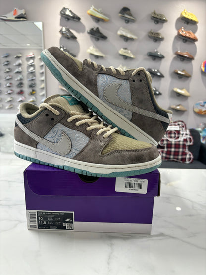 Nike SB Dunk Low Big Money Savings (PREOWNED)