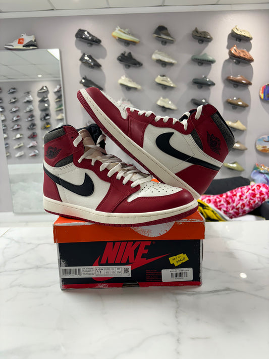 Jordan 1 Retro High OG Chicago Lost and Found (PREOWNED)