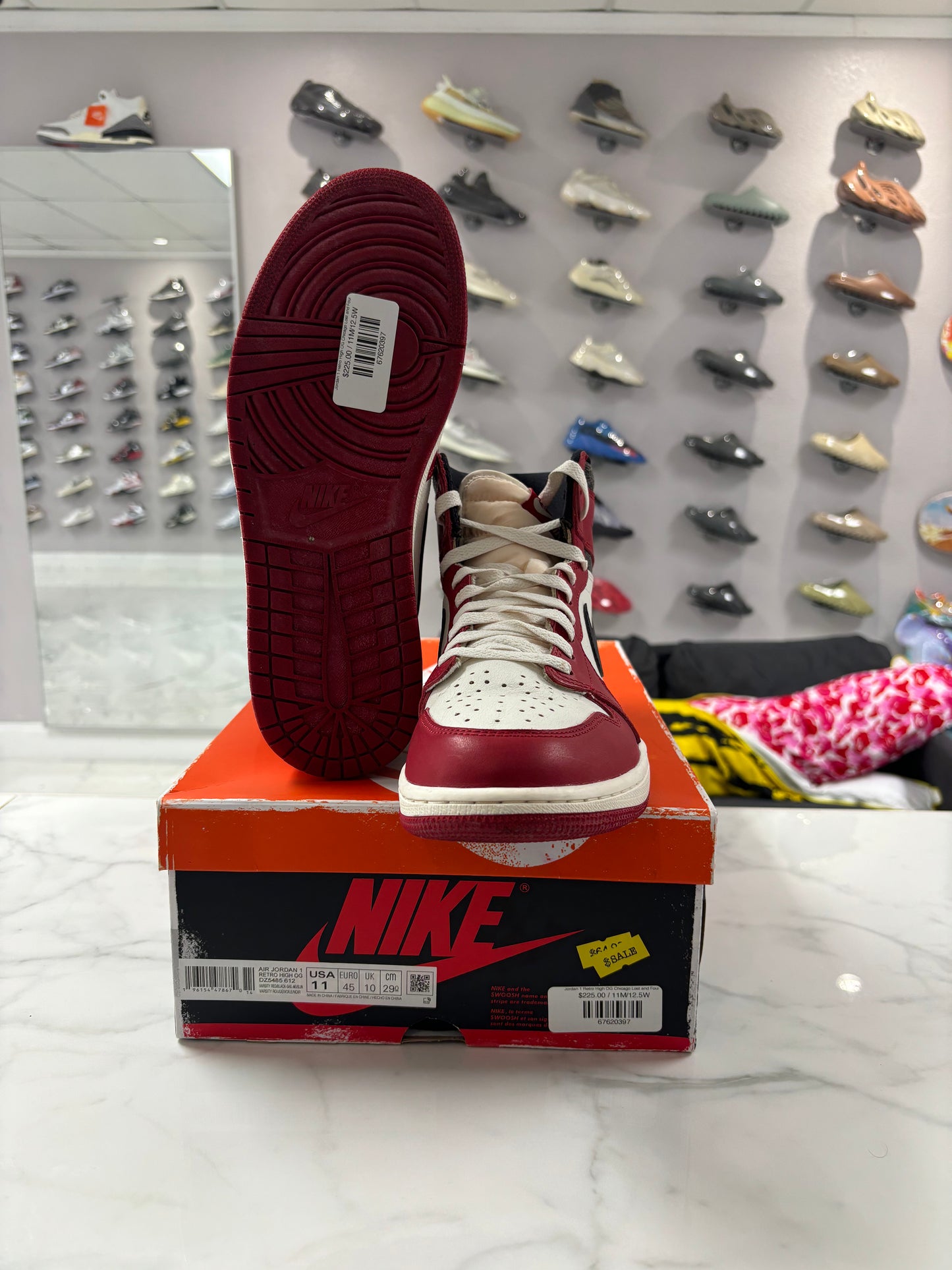 Jordan 1 Retro High OG Chicago Lost and Found (PREOWNED)