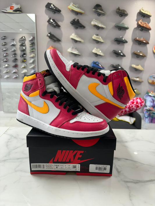 Jordan 1 Retro High OG Light Fusion Red (PREOWNED)