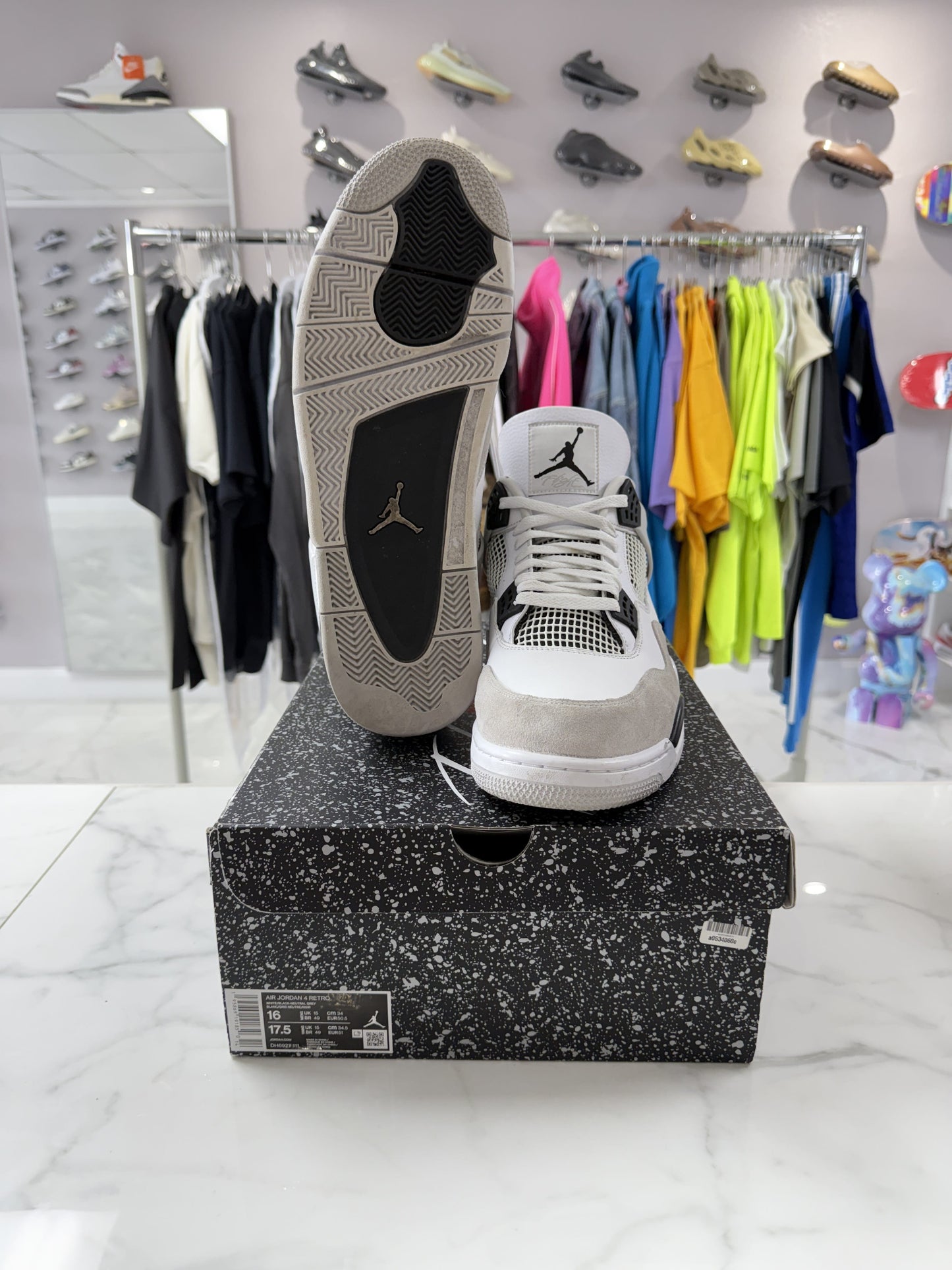 Jordan 4 Retro Military Black (PREOWNED)