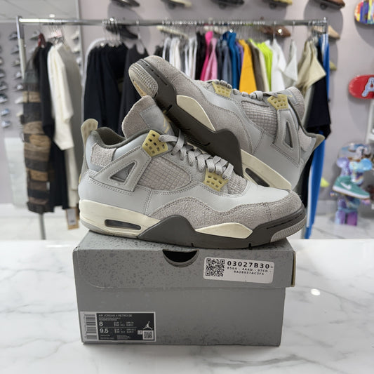 Jordan 4 Retro SE Craft Photon Dust (PREOWNED)
