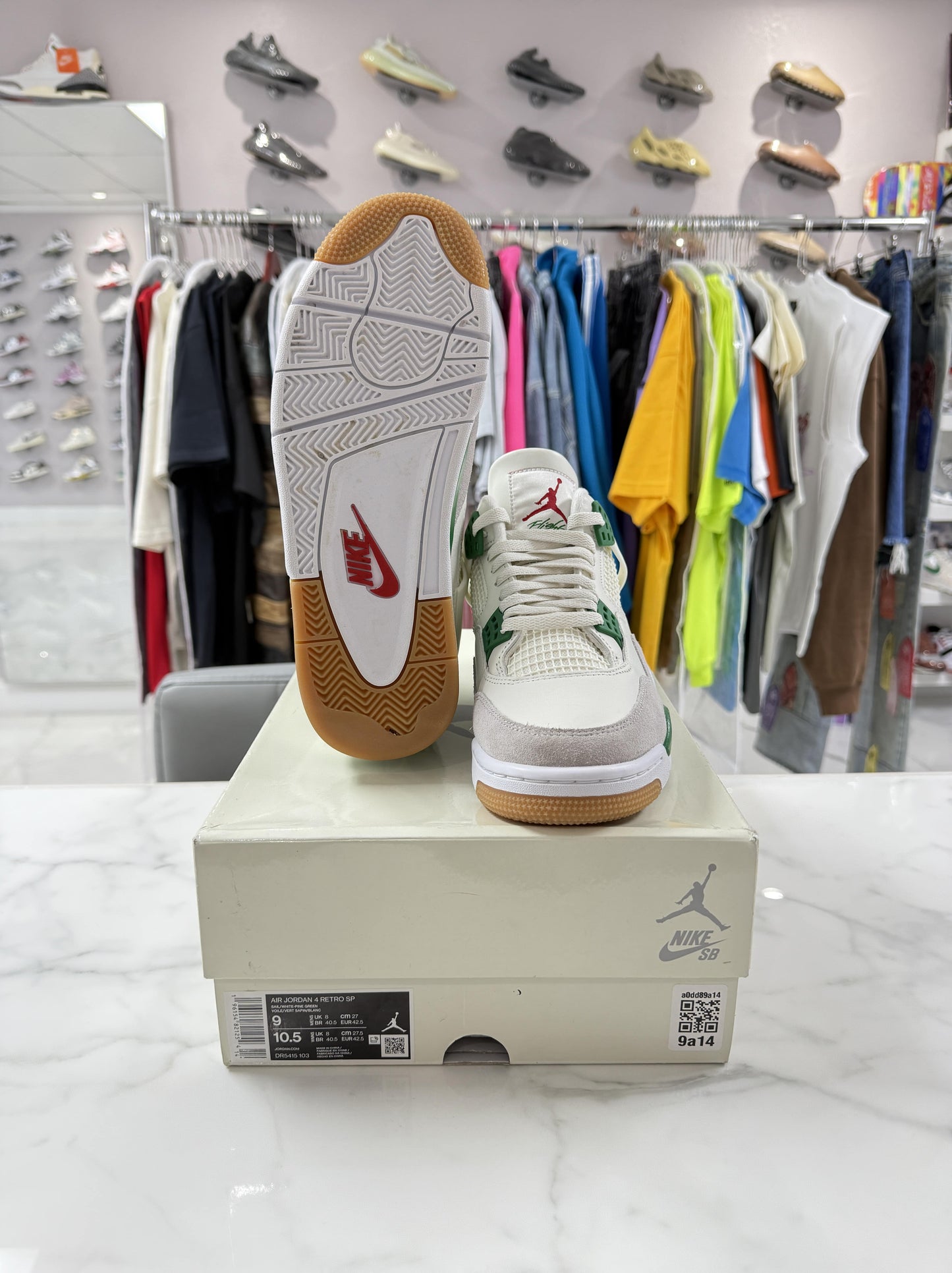 Jordan 4 Retro SB Pine Green (PREOWNED)