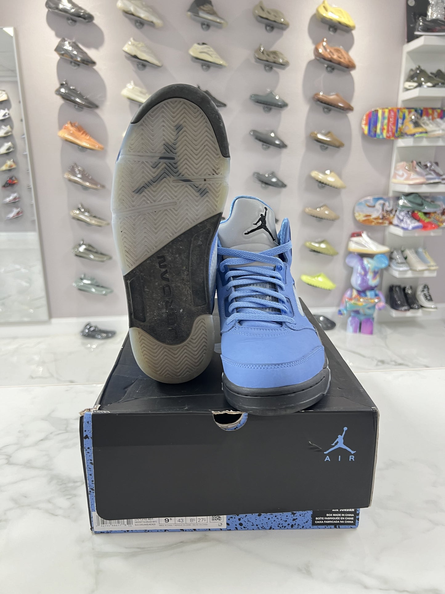 Jordan 5 Retro UNC University Blue (PREOWNED)