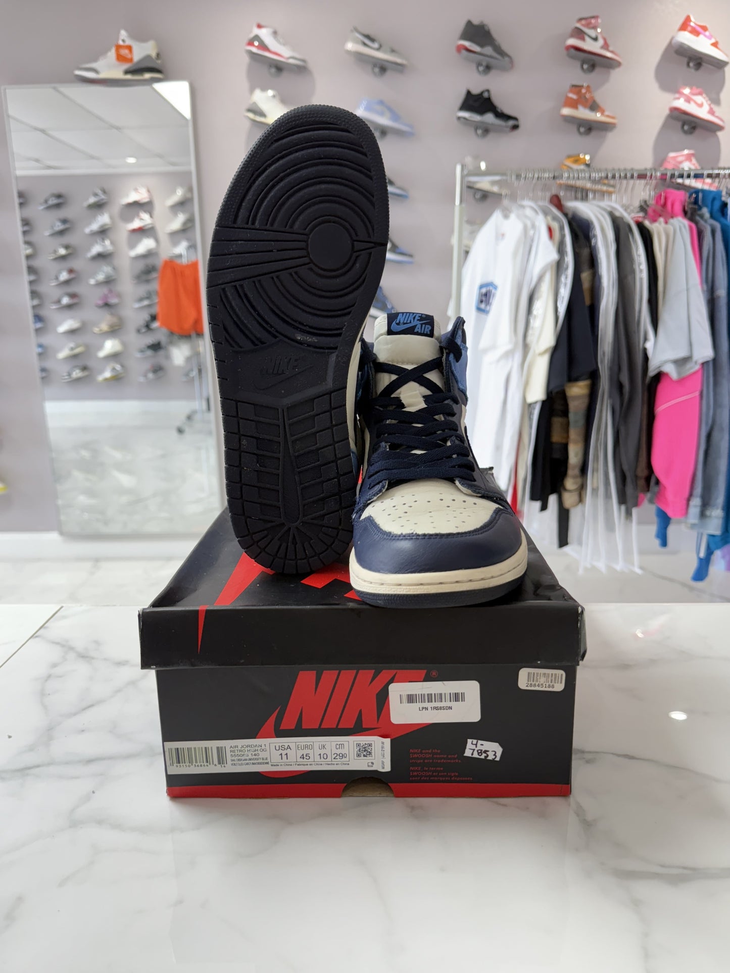 Jordan 1 Retro High Obsidian (PREOWNED)