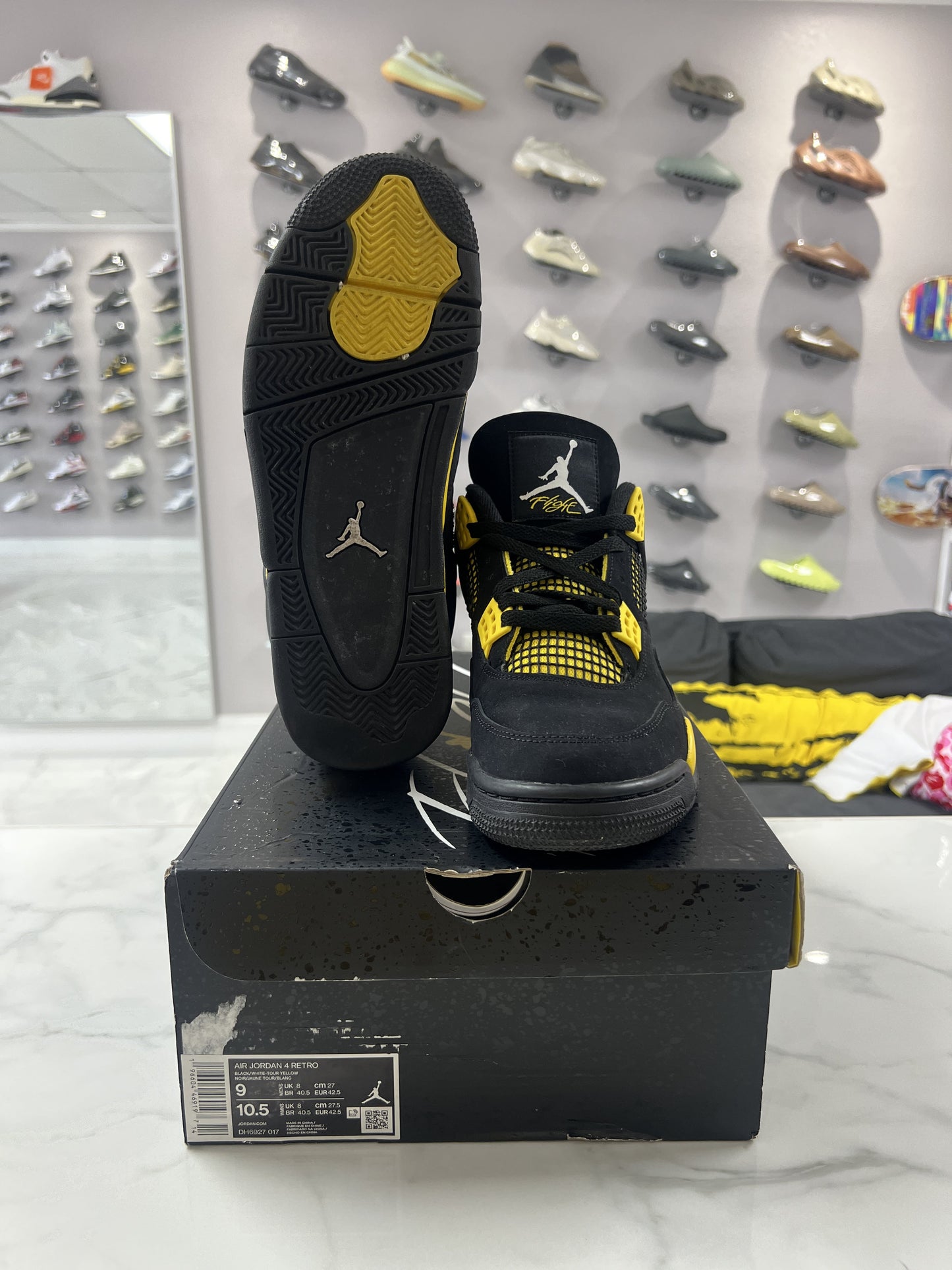 Jordan 4 Retro Thunder (2023) (PREOWNED)