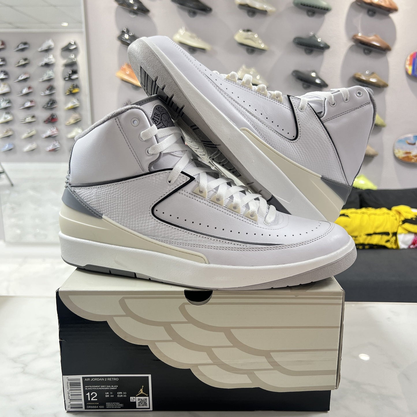 Jordan 2 Retro Cement Grey (PREOWNED)