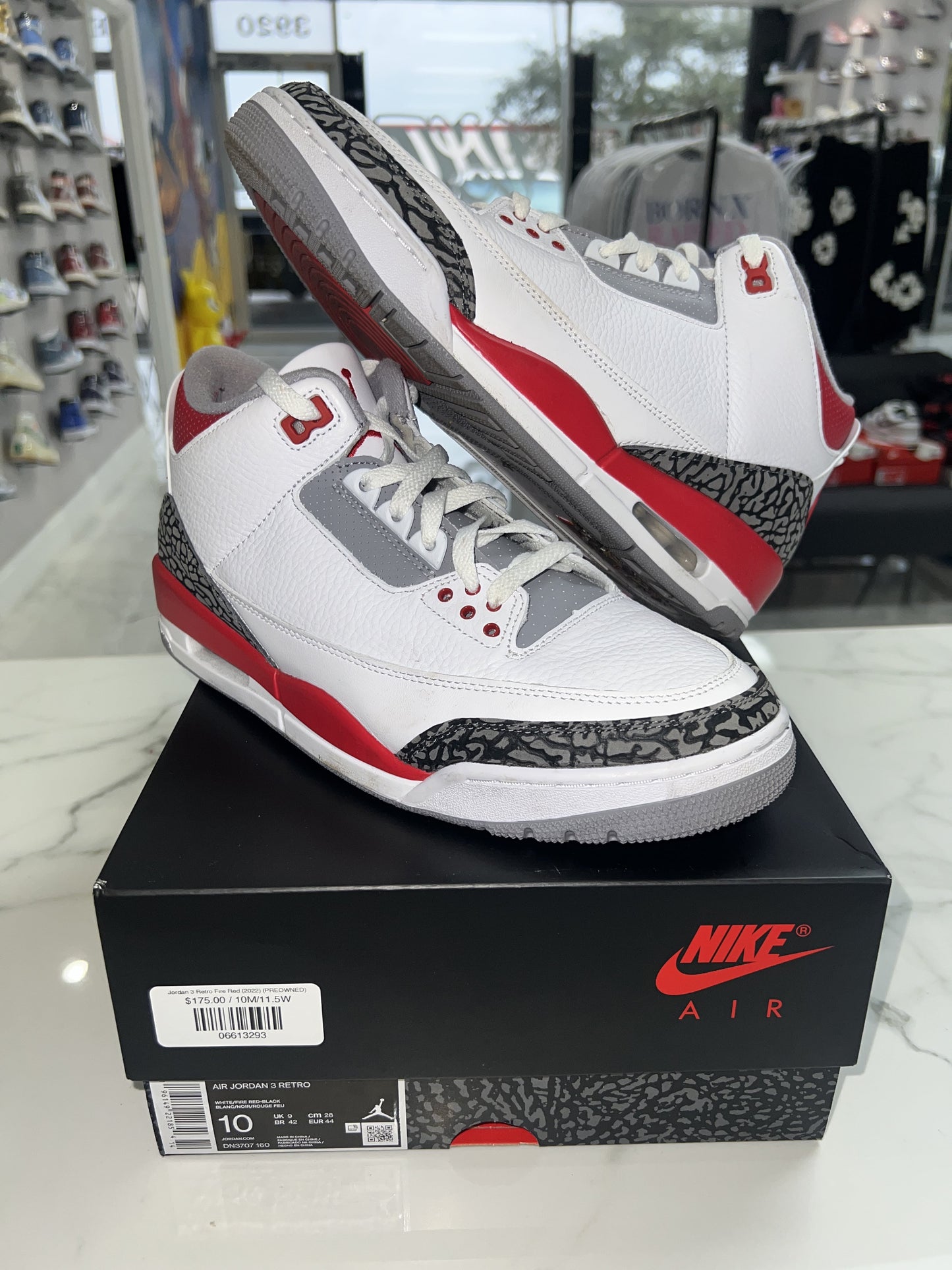 Jordan 3 Retro Fire Red (2022) (PREOWNED)