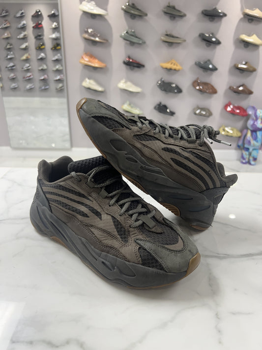 Yeezy Boost 700 V2 Geode (PREOWNED)