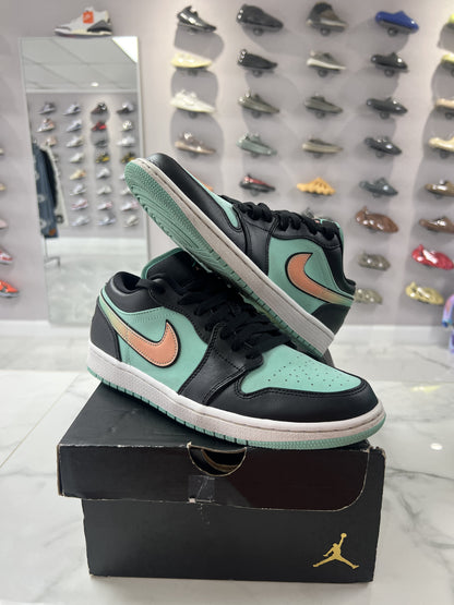 Jordan 1 Low SE Tropical Twist (PREOWNED)