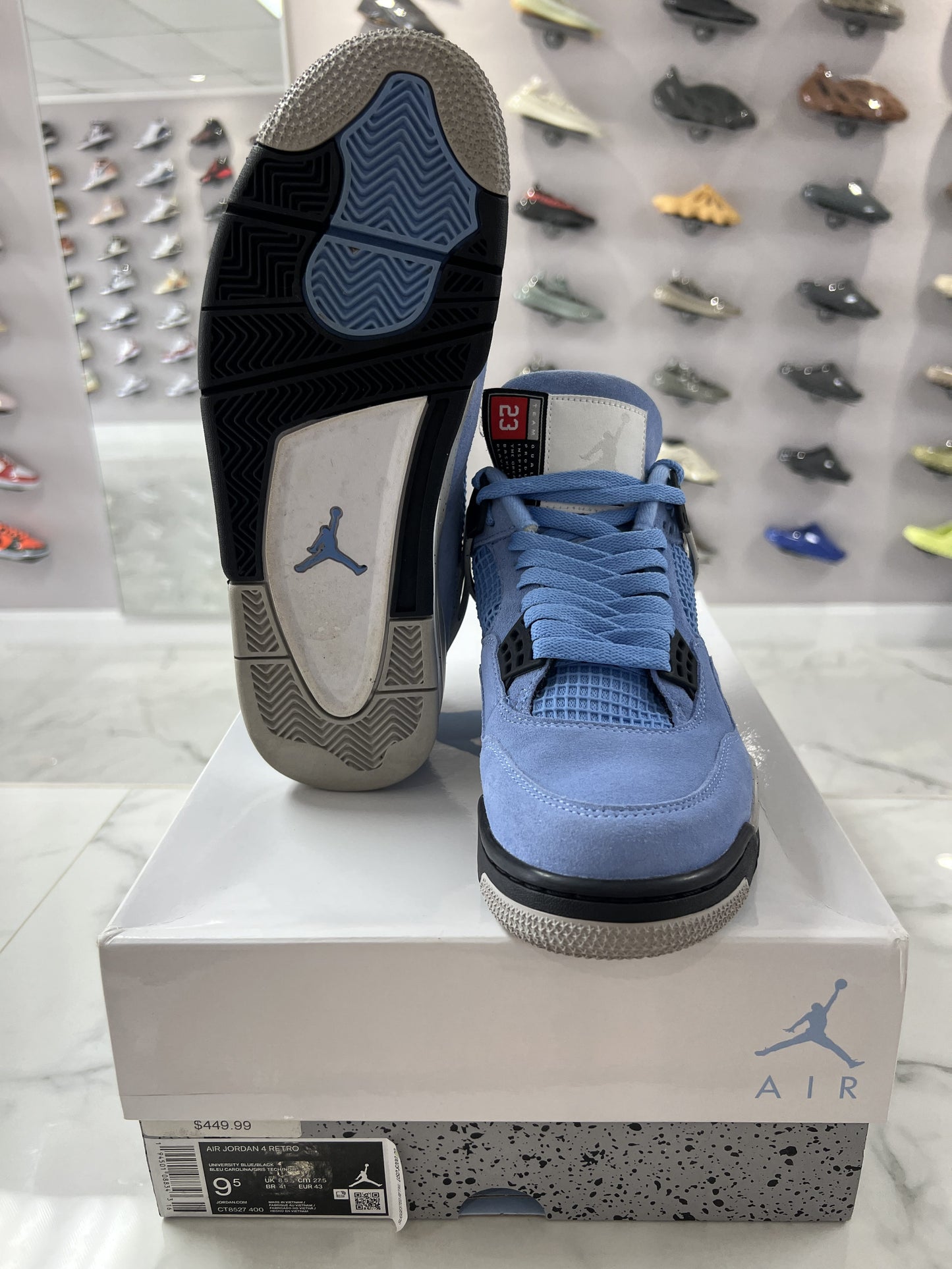 Jordan 4 Retro University Blue (PREOWNED)