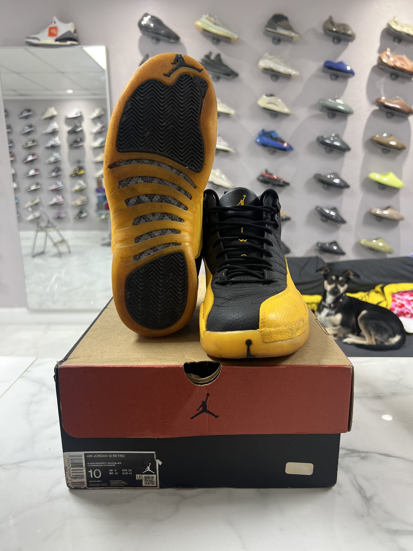 Jordan 12 Retro Black University Gold (PREOWNED)
