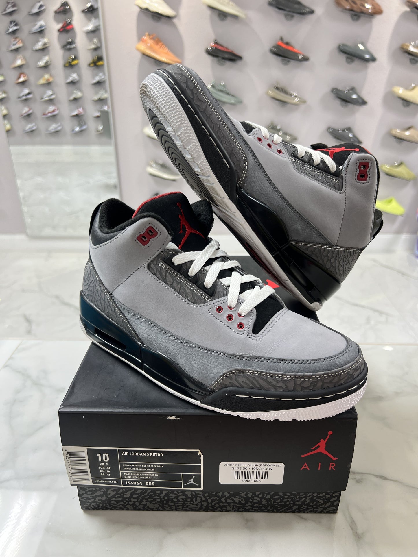 Jordan 3 Retro Stealth (PREOWNED)