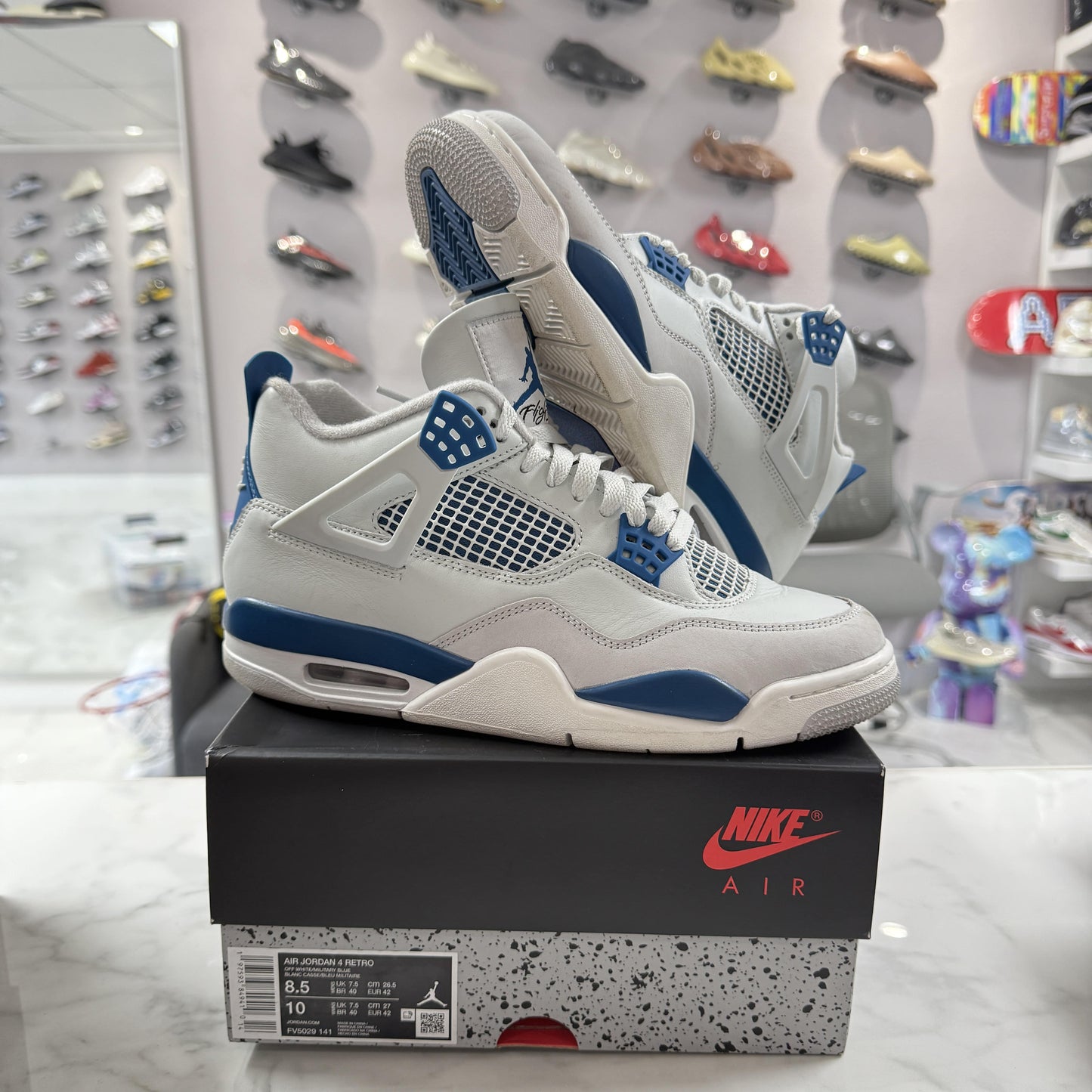 Jordan 4 Retro Military Blue (2024) (PREOWNED)