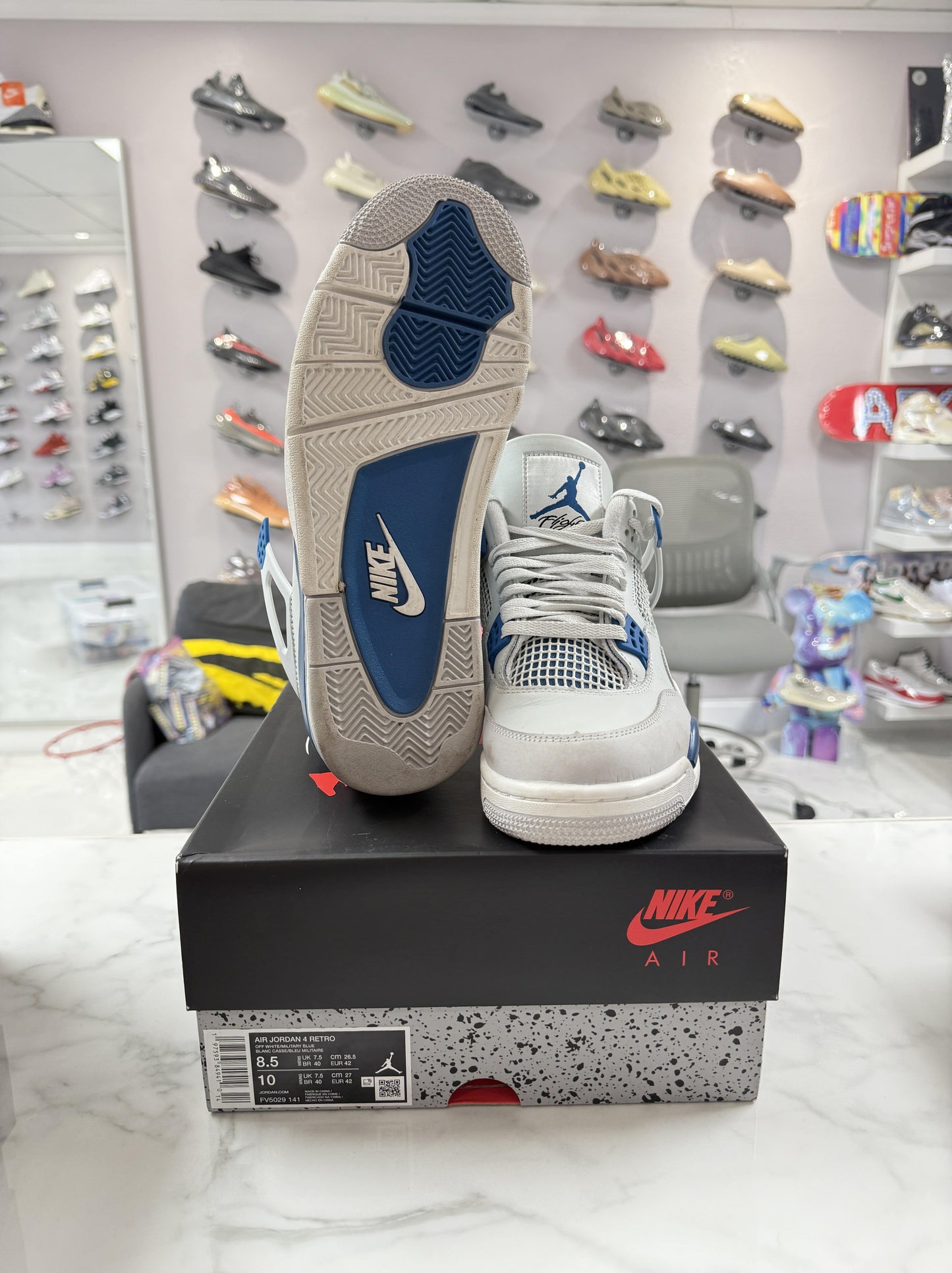 Jordan 4 Retro Military Blue (2024) (PREOWNED)