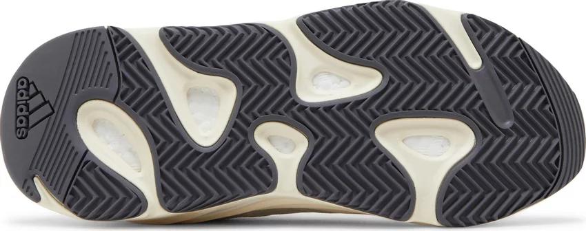 Yeezy Boost 700 Analog