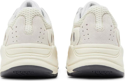 Yeezy Boost 700 Analog